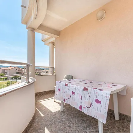 Stunning In * ビオグラード・ナ・モル