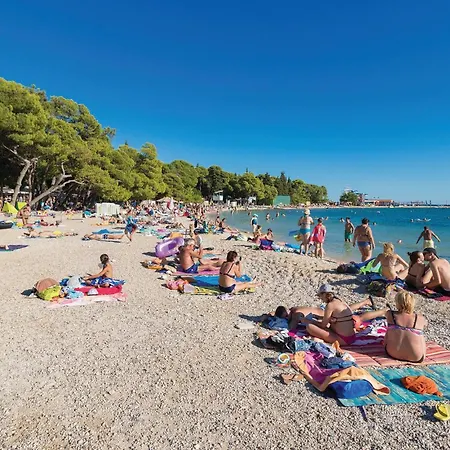 アパート Stunning In ビオグラード・ナ・モル