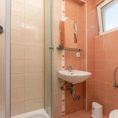 Stunning In ビオグラード・ナ・モル