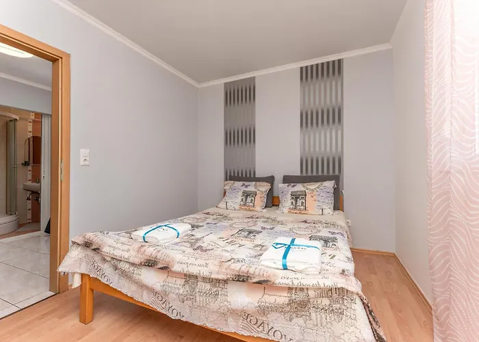 Apartment Stunning In *
